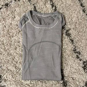 Lululemon shirt